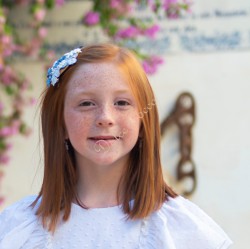 Tocado ceremonia niña azul